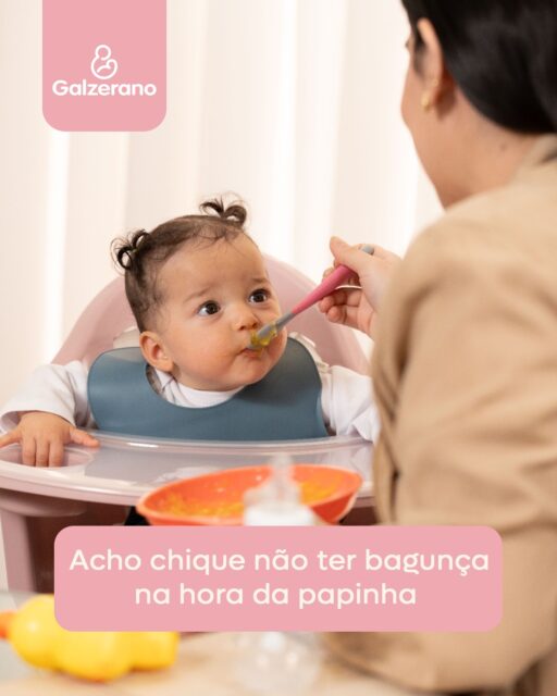 Tem momentos que parecem pequenos, mas valem ouro para quem é pai ou mãe. 🍼💛 

E você, o que acha chique na rotina com o bebê? Compartilha nos comentários. 

#achochique #maternidade #rotinacombebê #galzerano