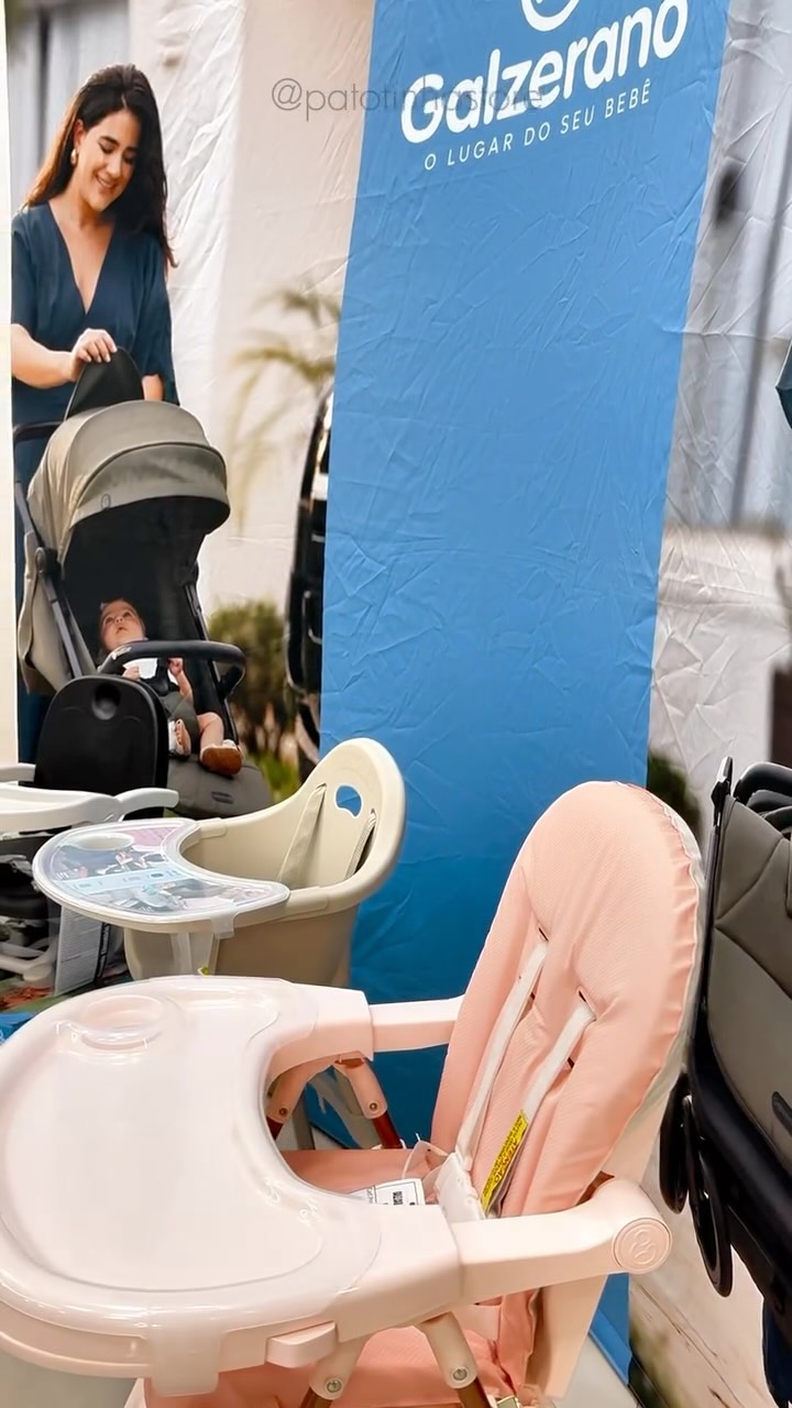🤍👶 Mais de 60 mamães e papais reunidos por um propósito especial: promover uma introdução alimentar mais segura, consciente e tranquila para seus bebês!

Afinal, a introdução alimentar vai muito além de oferecer a primeira frutinha ou os primeiros legumes: é uma fase repleta de descobertas, dúvidas e desafios, em que o conhecimento e o apoio fazem toda a diferença.

A Galzerano esteve presente nesse encontro ao lado do nosso cliente Patotinha Store, apresentando nosso portfólio de cadeiras de alimentação, pensado para acompanhar as famílias nesse momento tão importante. 💙

✨ Um encontro de aprendizado, troca de experiências e cuidado com quem mais importa: os pequenos!

📸 Confira um pouquinho de como foi esse encontro!

#IntroducaoAlimentar #AlimentacaoInfantil #CadeirasDeAlimentacao #Galzerano #PatotinhaStore